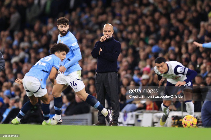 Man City thua 5 trận liên tiếp, thiết lập hàng loạt cột mốc đáng quên