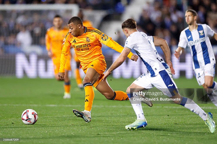 Mbappe chạy đà tốt cho đại chiến với Liverpool