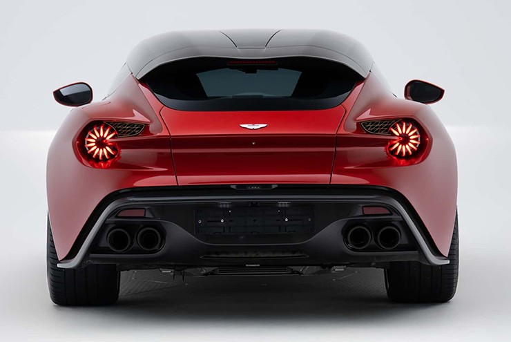 Thêm siêu xe Aston Martin Vanquish Shooting Brake Zagato lên sàn đấu giá - 3