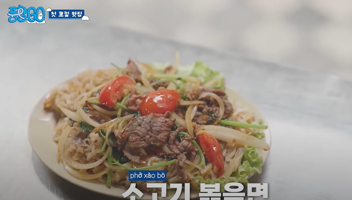 Dàn sao Hàn đổ bộ Hà Nội, tấm tắc khen món ăn Việt - 10
