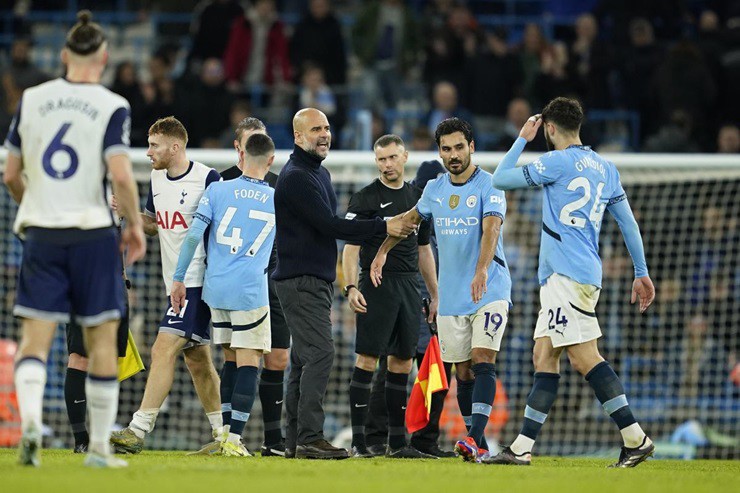 Bầu không khí u ám đang bao trùm Man City