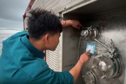 Chủ sở hữu của 3 bồn kim loại trôi dạt vào bờ biển Quảng Ngãi được xác định
