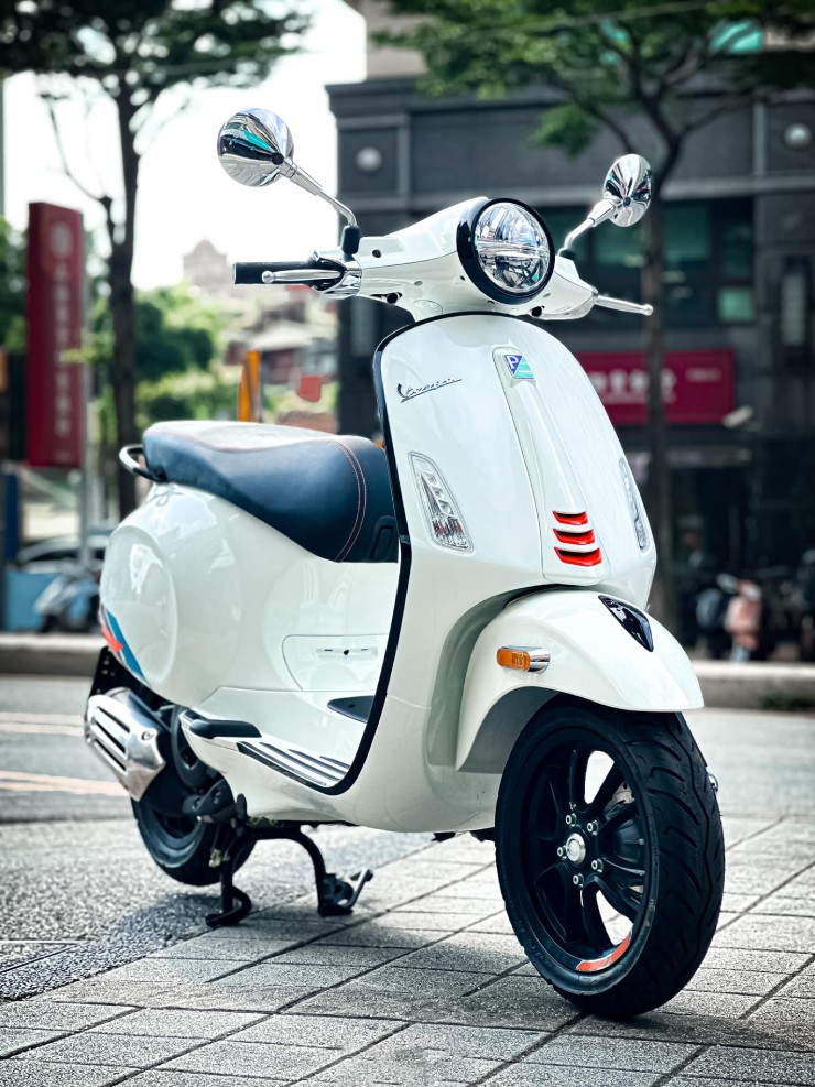 Giá Vespa Primavera cuối tháng 11/2024, khuyến mãi hơn 3 triệu đồng - 9