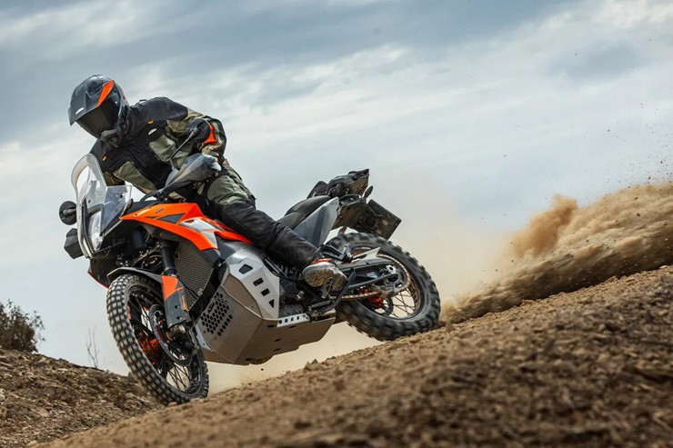 KTM 790 Adventure 2025 trình làng: "Lên đời" nhiều trang bị hiện đại, đảm nhận vai trò mới! - 1