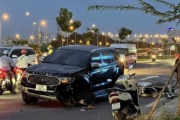 Xe 7 chỗ tông liên hoàn 4 phương tiện trên đường song hành cao tốc TP Hồ Chí Minh-Long Thành-Dầu Giây