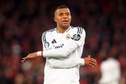 Mbappe lạc lối ở Real Madrid, chiếc áo số 9 lạ lẫm của siêu sao