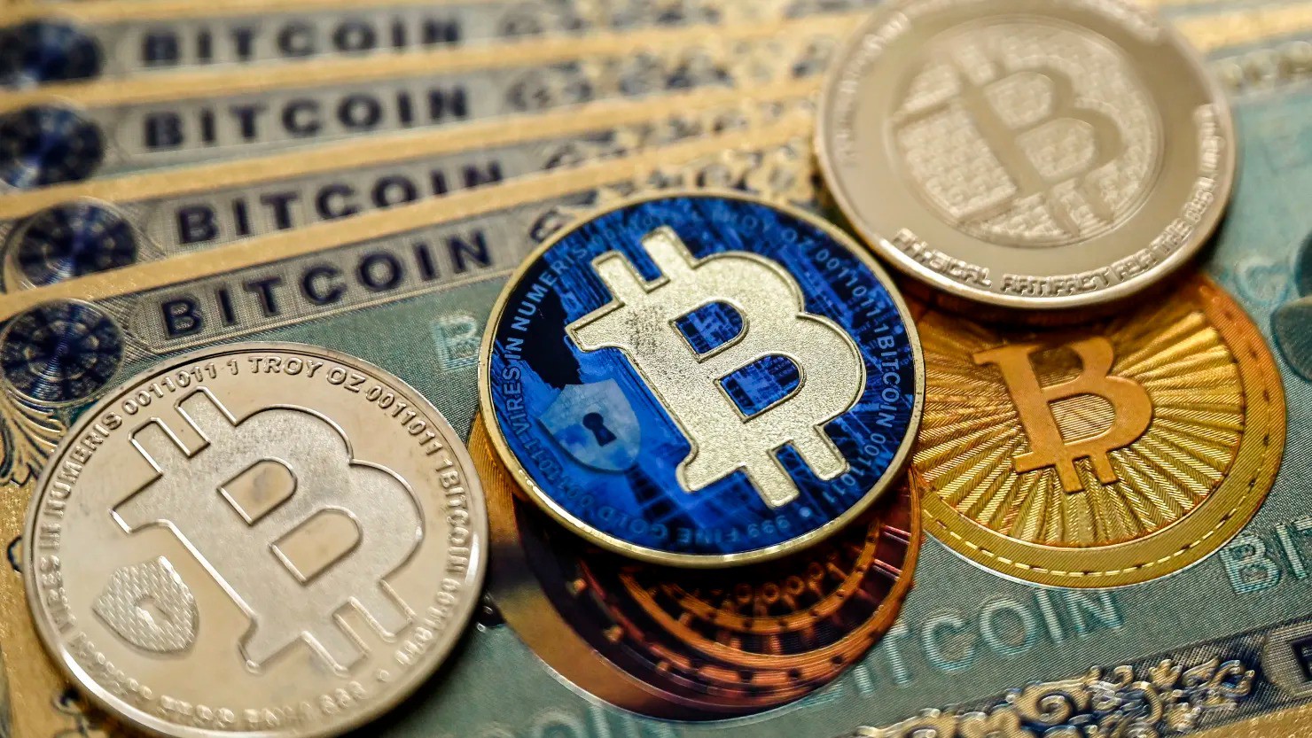 Bitcoin tăng vọt