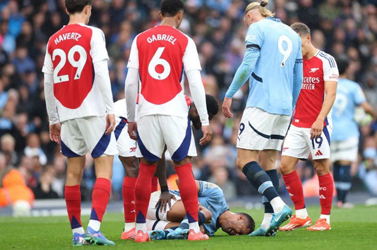 Chấn thương của Rodri đã mở&nbsp;đầu chuỗi ngày tồi tệ với Man City