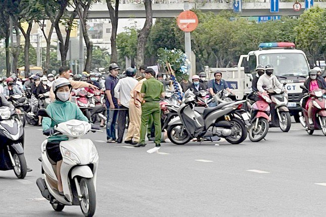 TPHCM: Hai người đàn ông tử vong trên đường, cơ quan chức năng điều tra