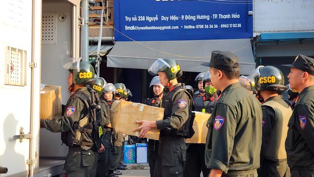 Tiến hành khám xét, tạm giữ 4 đối tượng liên quan đến hành vi điều tiết giao thông trái phép tại Thanh Hóa