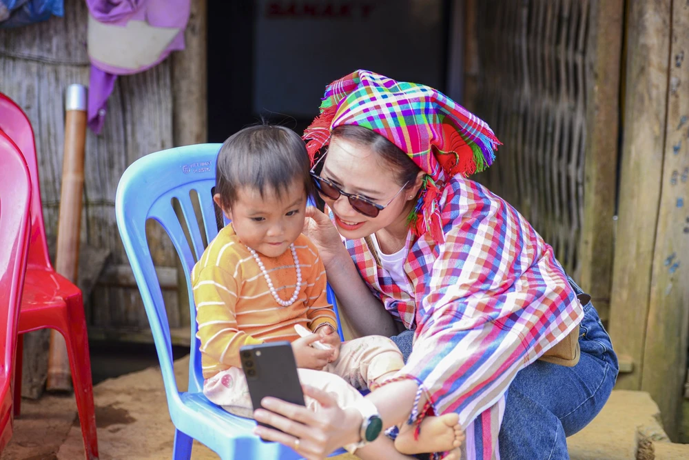 Đến nơi đây, du khách còn được trải nghiệm cuộc sống của bà con đồng bào dân tộc Mông bản địa.