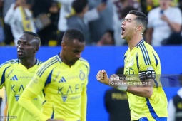 Ronaldo lập cú đúp giúp Al Nassr đua vô địch, ghi bàn thứ 915