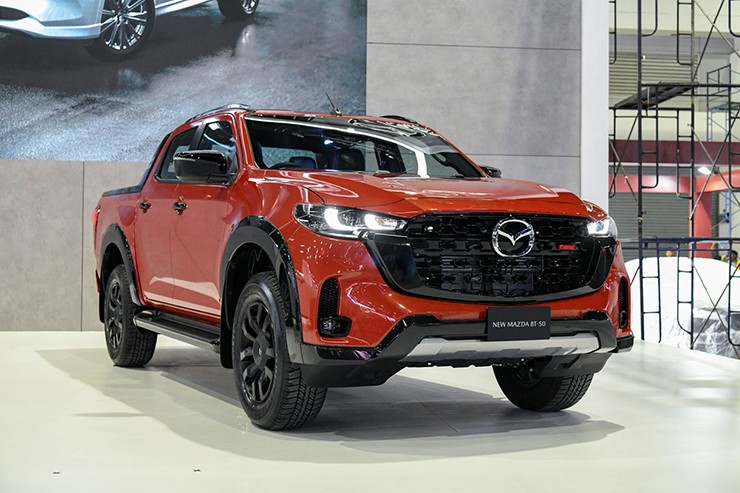 Mazda BT-50 2025 chính thức trình làng, giá từ 563 triệu đồng - 3