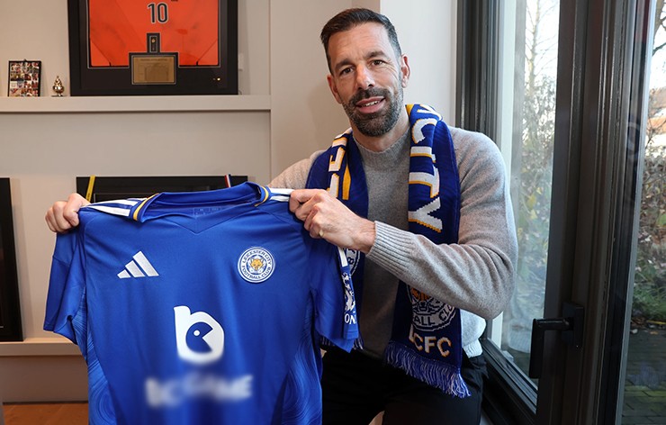 HLV Van Nistelrooy được bổ nhiệm làm HLV mới của Leicester