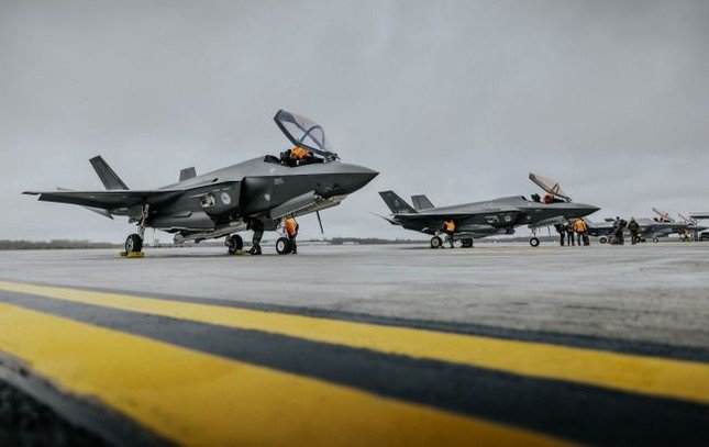 Hà Lan điều tiêm kích tàng hình F-35 tuần tra sườn phía Đông của NATO - 1