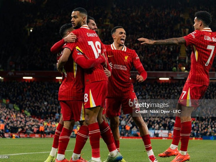 Thứ hạng vòng 13 Ngoại hạng Anh: Liverpool cô đơn trên đỉnh, MU mơ xa hơn top 4