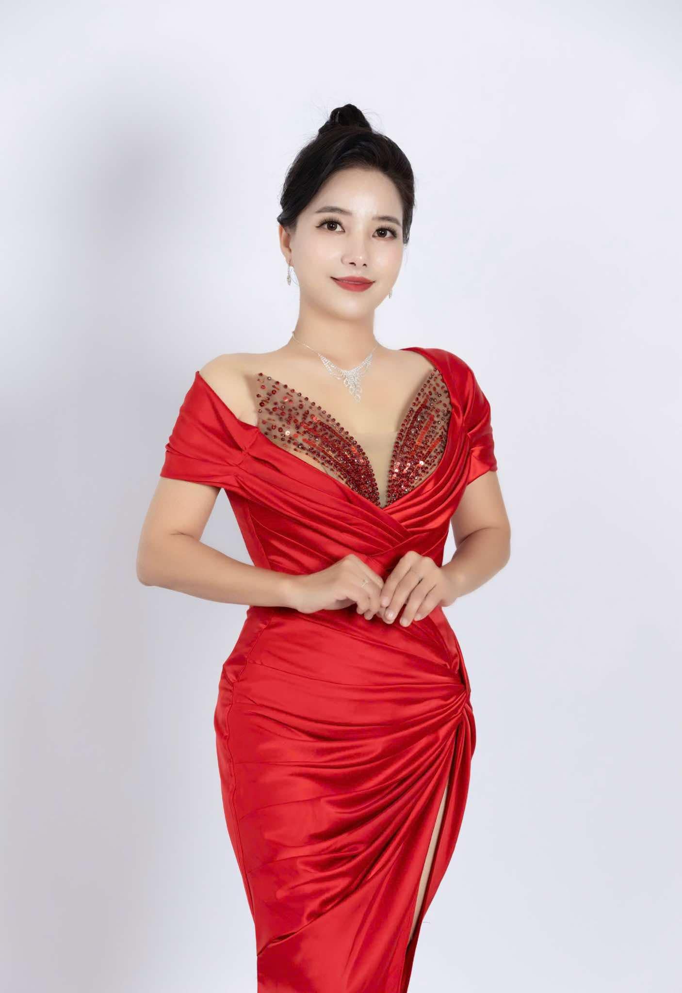 Minh Huệ đăng quang Mrs Supranational 2024 - 3