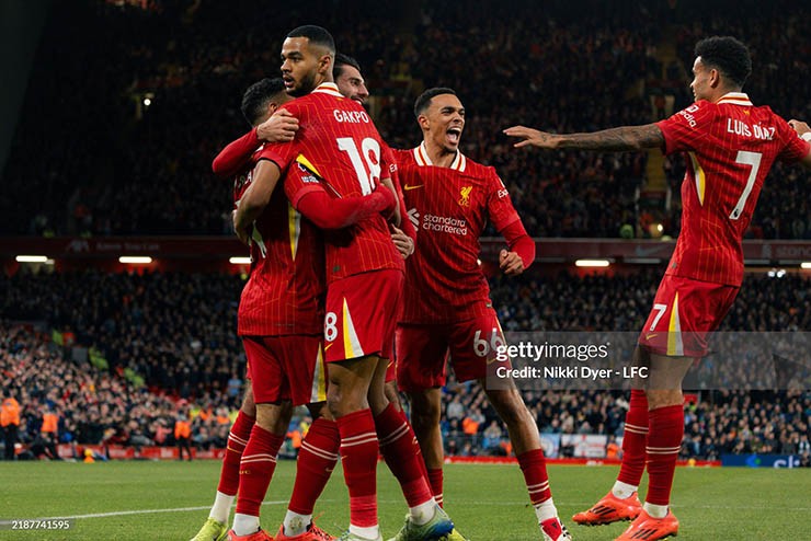 Liverpool giành chiến thắng ấn tượng trước Man City