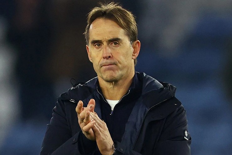 Áp lực đang&nbsp;đè nặng lên HLV&nbsp;Lopetegui