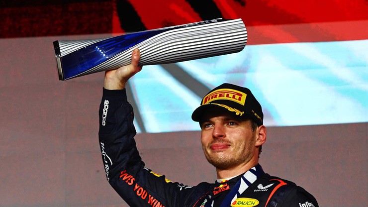 Verstappen có chiến thắng thứ 9 mùa này