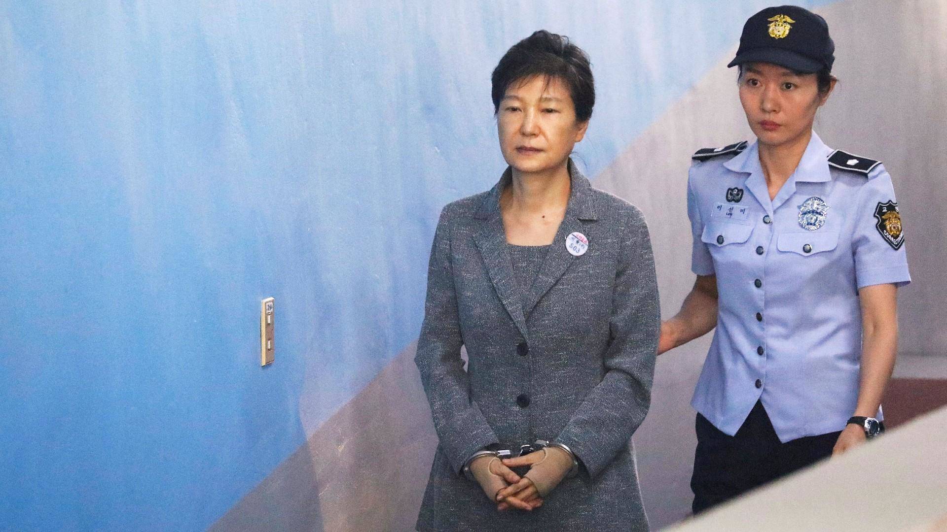 Bà&nbsp;Park Geun-hye là Tổng thống Hàn Quốc giai đoạn 2013–2017.