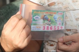 Phụ nữ Quảng Nam kiện đòi trả thưởng vé số 2 tỉ đồng bị rách: Không được nộp đơn tại TAND TP Huế