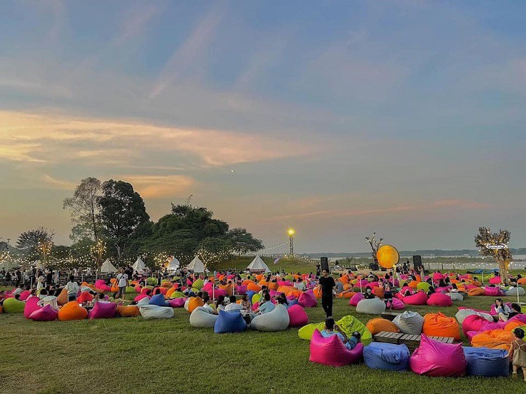 Đây là nơi hẹn hò, thư giãn và giải trí lý tưởng của giới trẻ vào mỗi dịp cuối tuần.