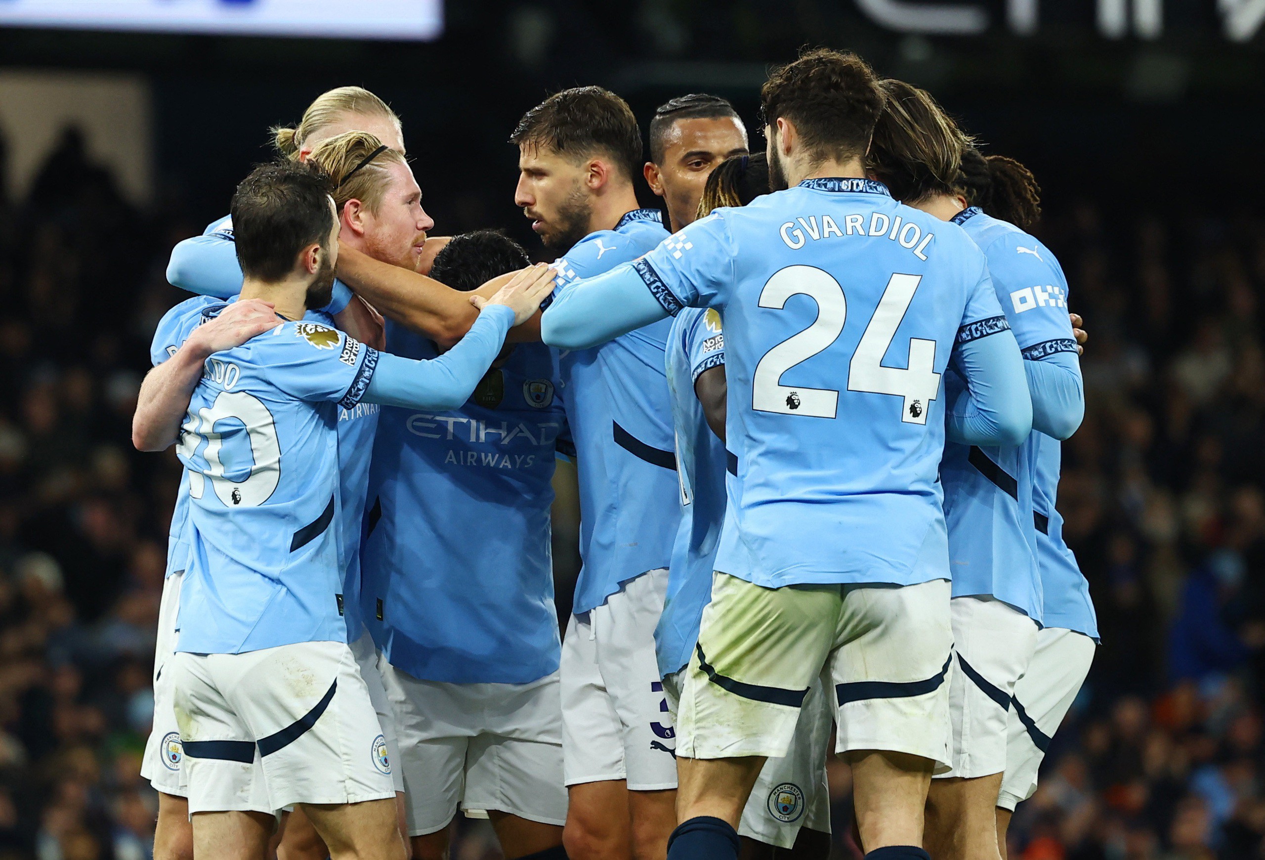 Man City trở lại với chiến thắng và trở lại với top 4