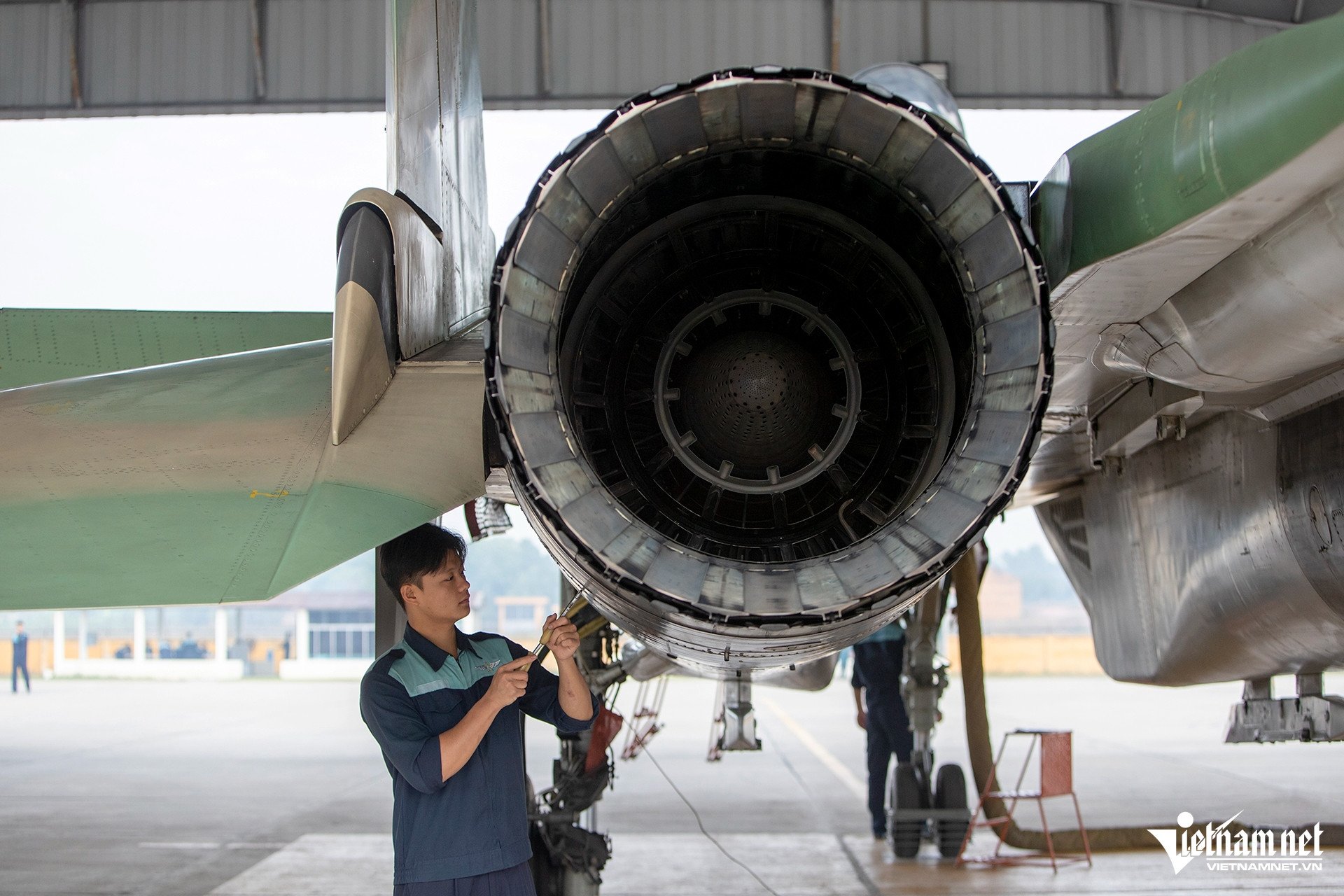 Phi công Su-30MK2 &#39;hé lộ&#39; bài bay độc đáo sẽ biểu diễn ở triển lãm Quốc phòng - 2