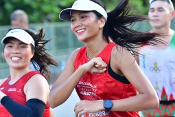 Hoa hậu H'Hen Nie tỏa sáng đường chạy marathon tại TP.HCM, lần đầu tiên vừa mệt vừa vui