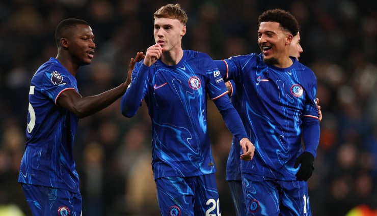 Sancho, Palmer giúp Chelsea bay cao