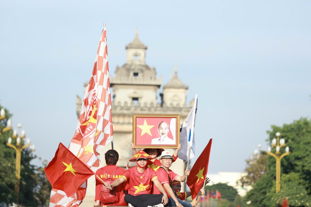 Trực tiếp bóng đá Lào - Việt Nam: Đình Triệu bắt chính, Vĩ Hào hỗ trợ Tiến Linh (AFF Cup) - 5