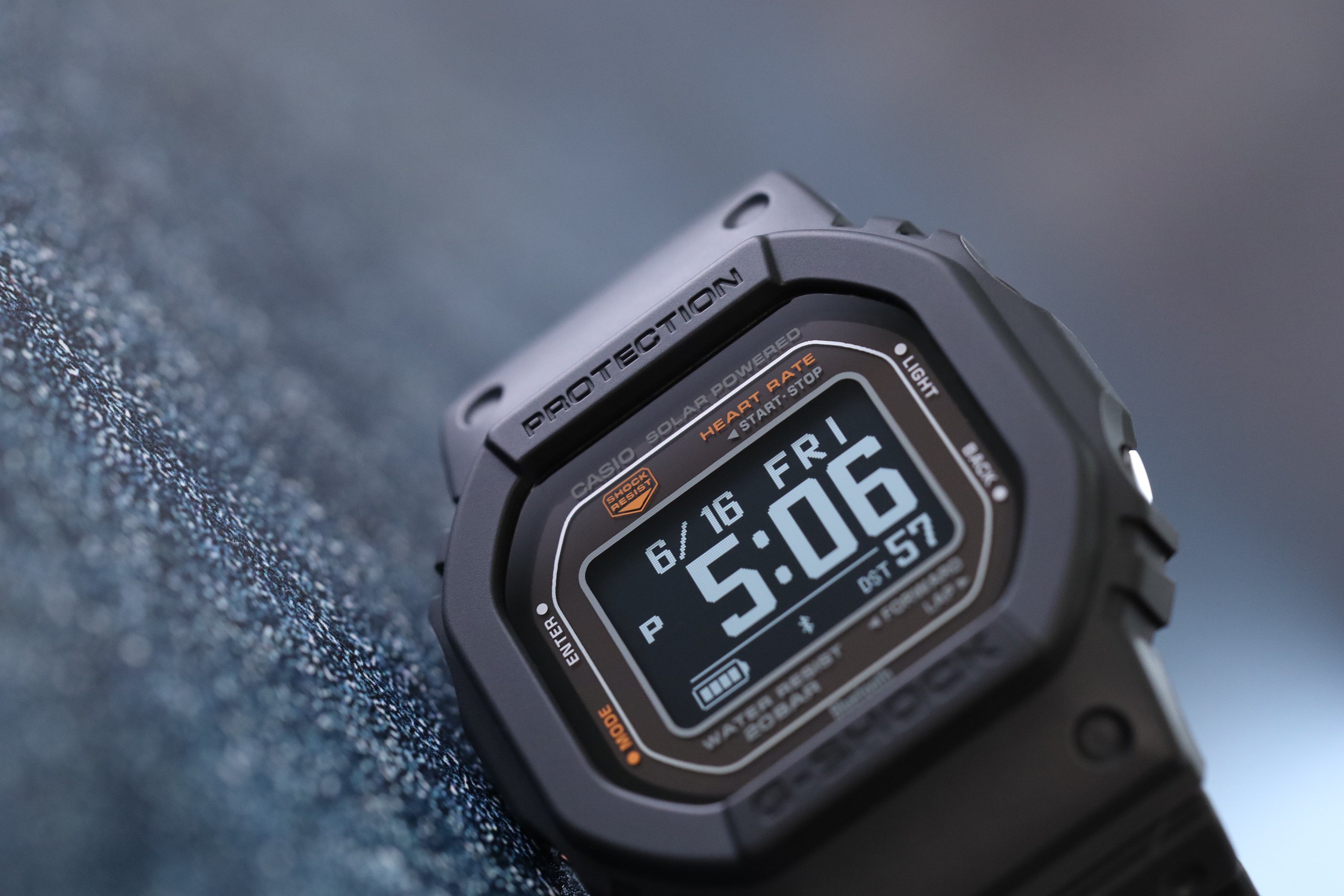 Casio G-Shock Move (DWH5600-2)