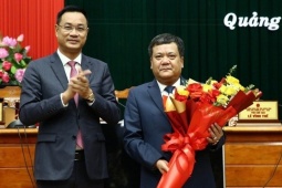 Ông Trần Phong đắc cử Chủ tịch UBND tỉnh Quảng Bình với 100% phiếu bầu