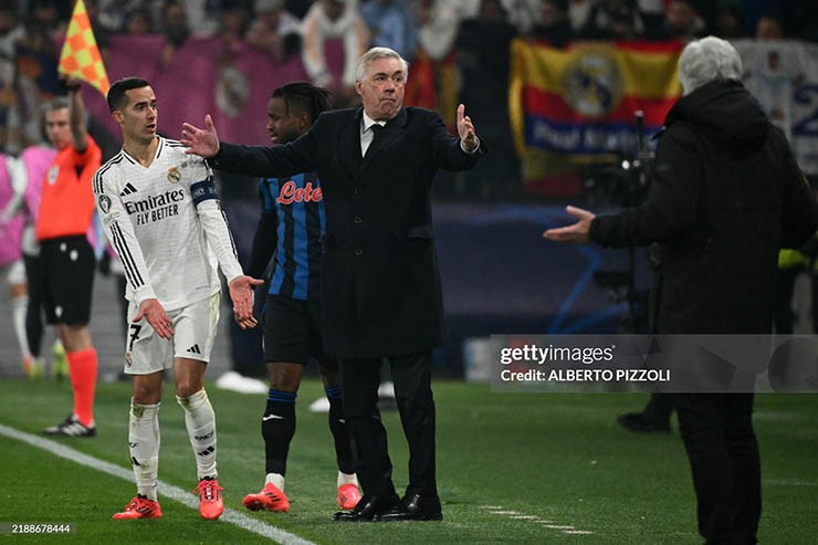 HLV Ancelotti vui mừng vì Real chiến thắng