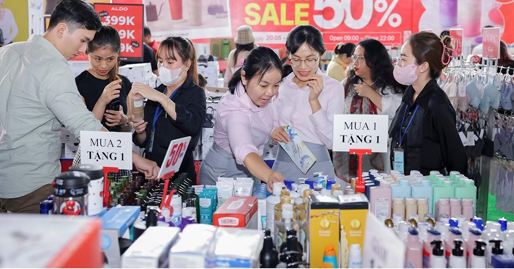 Còn chần chừ gì nữa, một hành trình mua sắm siêu giảm giá đầy nghẹt thở nhưng không kém phần hấp dẫn chỉ có tại Vũng Tàu Mega Sale.