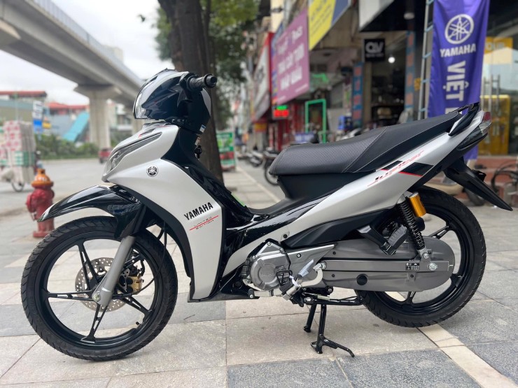 Giá Yamaha Jupiter FI giữa tháng 12/2024, giảm 600 nghìn đồng - 1