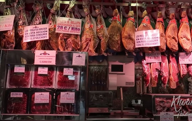 Jamon trong một quán ăn ở Madrid, Tây Ban Nha