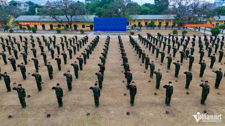 Đặc công tôi luyện những &#39;ngón đòn, tuyệt kỹ&#39; phô diễn ở triển lãm quốc phòng - 2