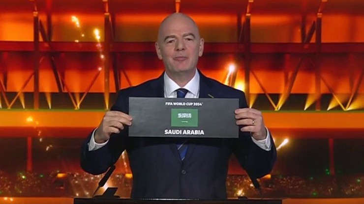 Chủ tịch FIFA Gianni Infantino công bố quyền chủ nhà World Cup 2034 thuộc về Saudi Arabia