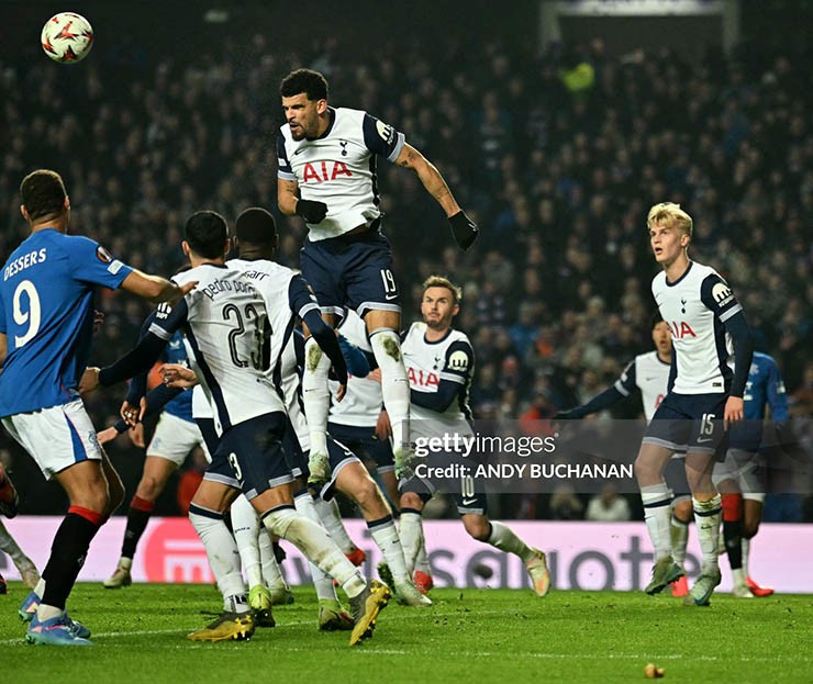 Tottenham (áo trắng) kéo dài chuỗi trận không thắng