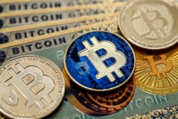 Giá Bitcoin bùng nổ, tiếp tục phá đỉnh lịch sử