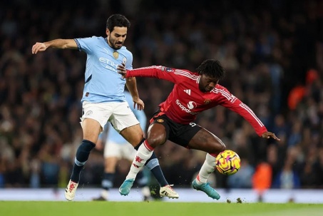 Video bóng đá Man City - MU: Ngược dòng điên rồ, rực rỡ Diallo (Ngoại hạng Anh)