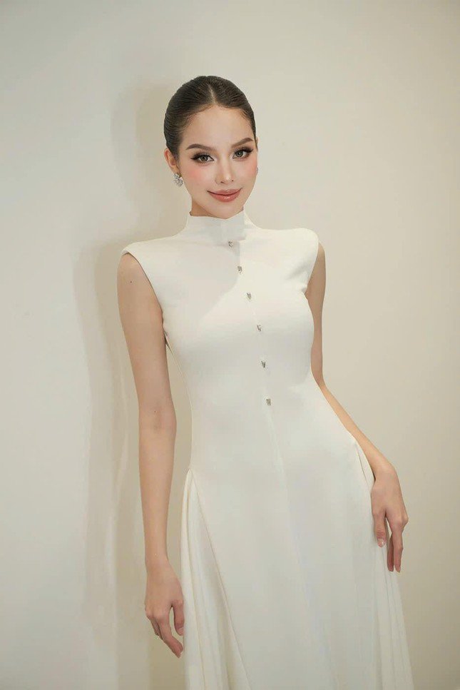 Hoa hậu Thanh Thủy giữ nguyên phong cách này dù là Miss International 2024 - 4