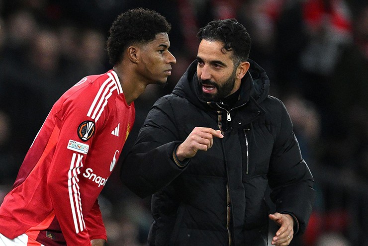 Rashford sẵn sàng rời MU, chán nản vì bị HLV Amorim loại khỏi trận thắng  Man City