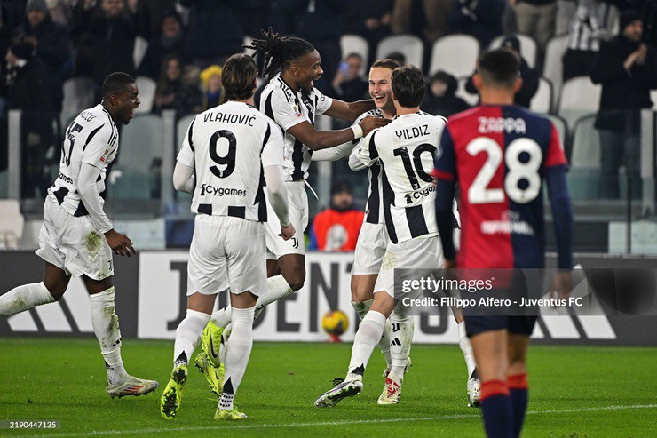 Juventus thắng đậm&nbsp;Cagliari