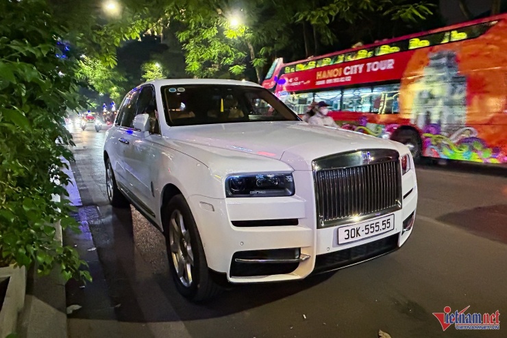 Đại gia ngành thép đi xe siêu sang Rolls-Royce 40 tỷ gắn biển số giá 14,5 tỷ - 5