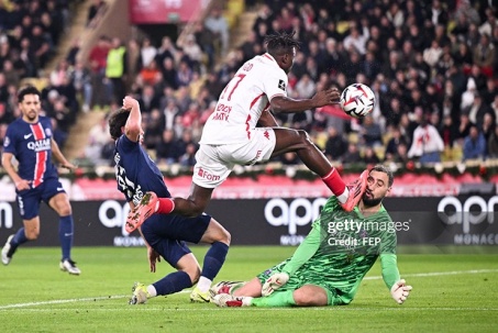 Video bóng đá Monaco - PSG: Chấn thương kinh hoàng, 6 bàn và thẻ đỏ (Ligue 1)