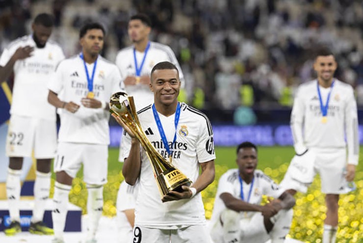 Mbappe giành danh hiệu thứ 2 tại Real sau 4 tháng