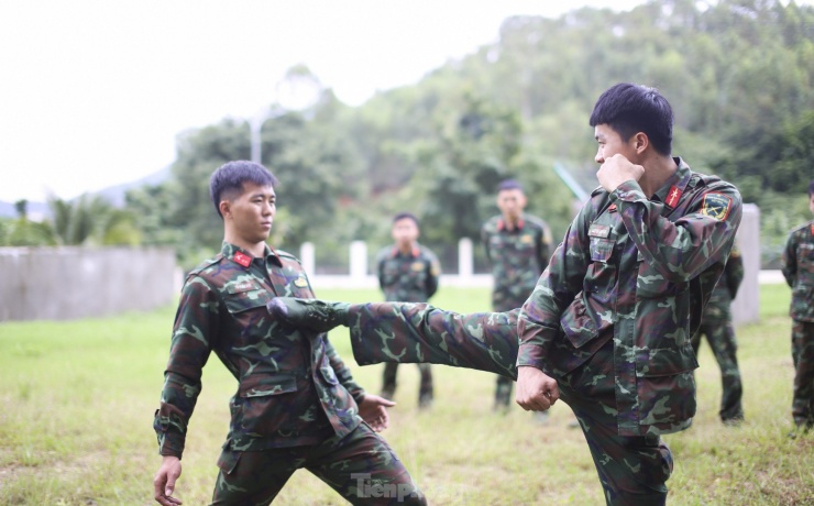 Bản lĩnh thép của chiến sĩ trinh sát cơ giới Bình Định